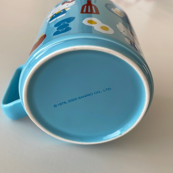 Hello Kitty Mug - Picture 5 of 9